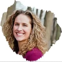 Serena Filson headshot