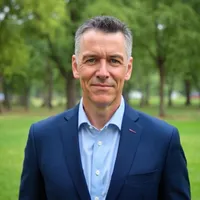 Thomas Lokar headshot