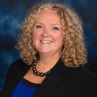 Melissa Lloyd headshot