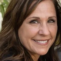 Christen Cole headshot