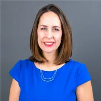 Laura Bartus headshot