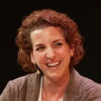 Nancy Vitale headshot